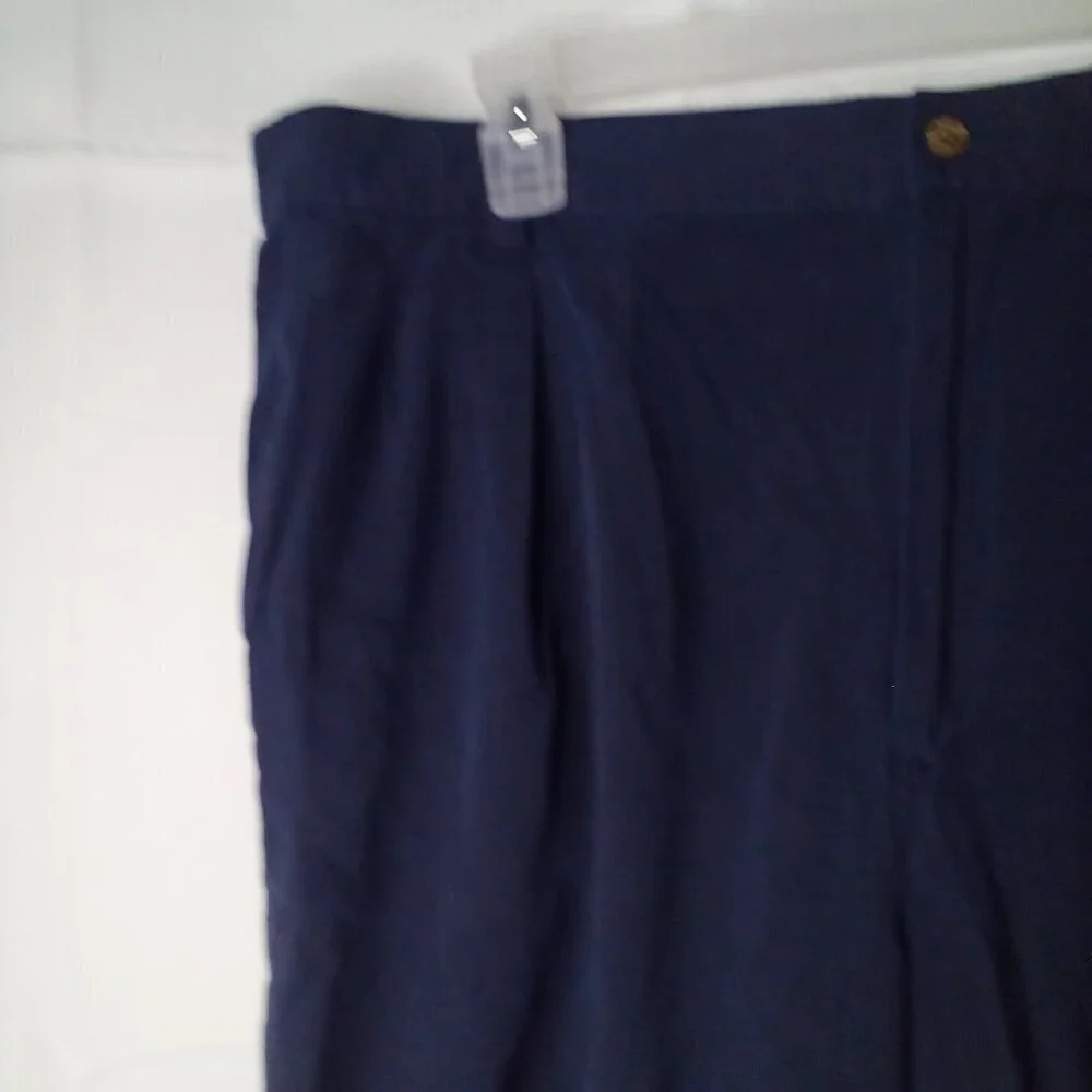 Tommy Bahama Shorts Men 42 100% Silk Pleated Casual Blue
